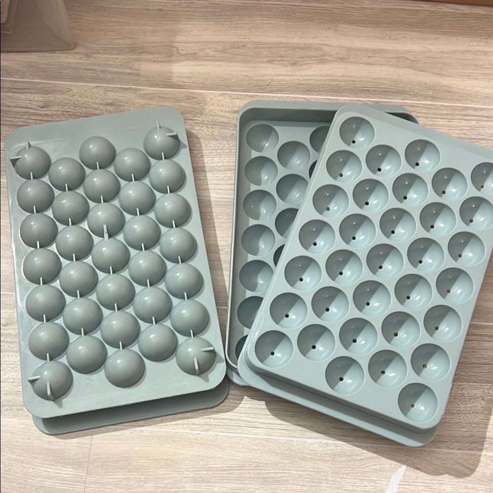 Round ball ice tray (2 count)